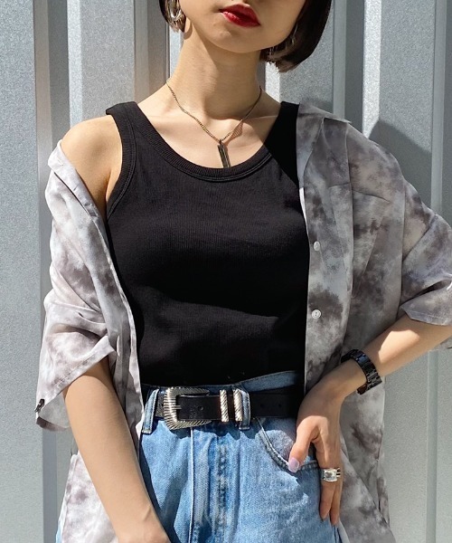 PAGEBOY(ページボーイ)の「カップツキリブタンク(タンクトップ・レディース・ブラック/オフホワイト/グレイッシュベージュ・FREE)」の1枚目の写真