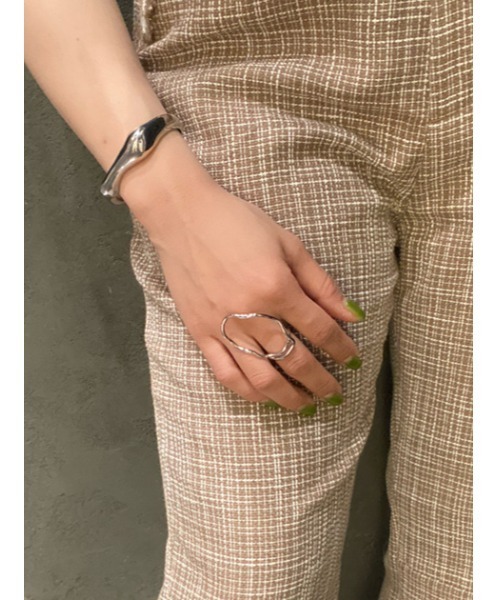 SLY(スライ)の「UNIQUE METAL OVER RING(リング・レディース・シルバー/ゴールド・FREE)」の5枚目の写真
