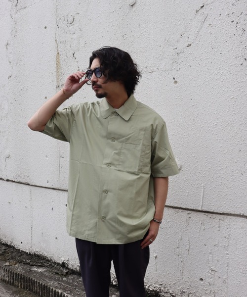 CIAOPANIC(チャオパニック)の「シリコン加工ショートスリーブビッグシャツ(シャツ/ブラウス・メンズ・カーキ/ベージュ/オフホワイト/サックスブルー・LARGE/MEDIUM)」の17枚目の写真
