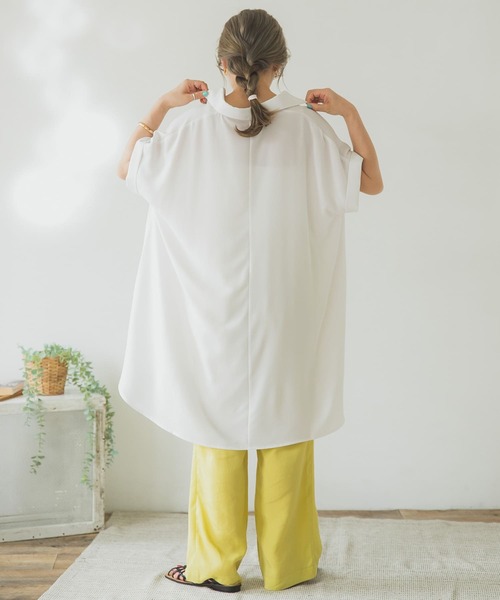 ITEMS URBANRESEARCH（アイテムズ アーバンリサーチ）の「スキッパードルマンシャツチュニック（シャツ/ブラウス・レディース・チャコールグレー/モカ/ホワイト・FREE）」の19枚目の写真