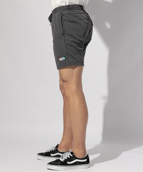 DEUS CUSTOMS ショートパンツ グレー/ピンク PANTS – Deus Ex Machina