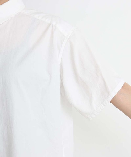 I am I in fact...数字刺繍コットン100% 半袖シャツ I am I in fact（アイアムアイインファクト）の「シャトルOX