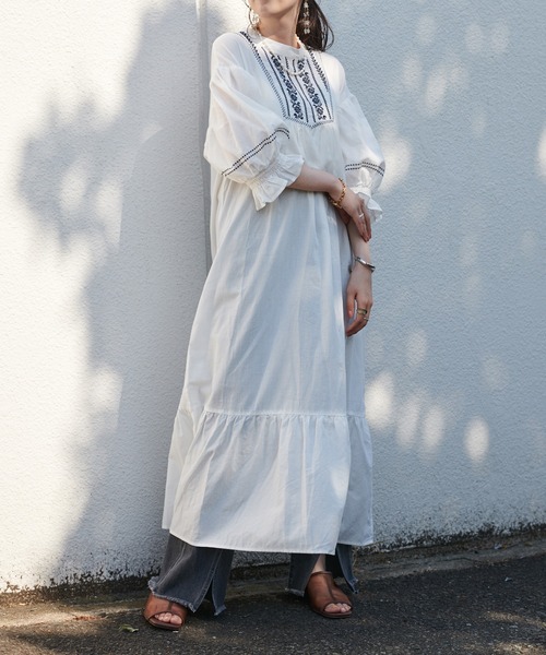 DISCOAT(ディスコート)の「刺繍ワンピース(ワンピース・レディース・ブラック/オフホワイト/ライトベージュ/グリーン・FREE)」の6枚目の写真