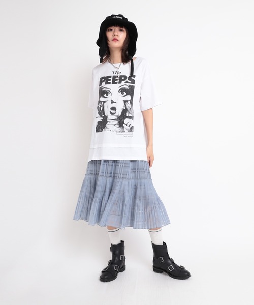 RNA（アールエヌエー）の「M1709 PEEPSカッティングルーズTシャツ（Tシャツ/カットソー・レディース・ホワイト/ブラック/レッド・MEDIUM）」の16枚目の写真