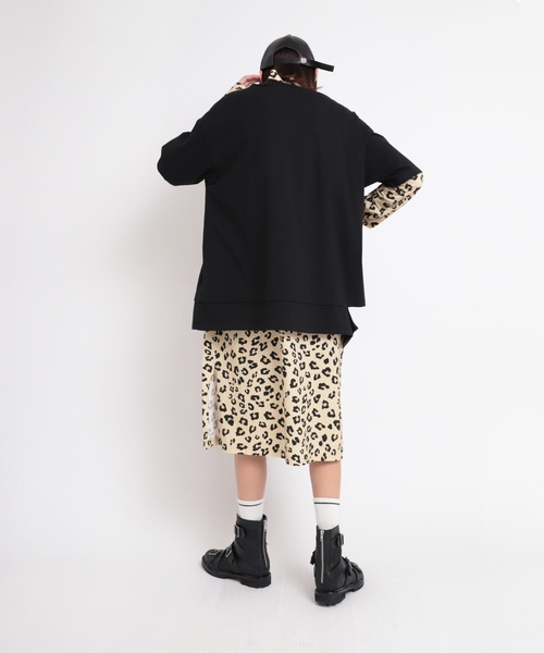 RNA（アールエヌエー）の「M1709 PEEPSカッティングルーズTシャツ（Tシャツ/カットソー・レディース・ホワイト/ブラック/レッド・MEDIUM）」の15枚目の写真