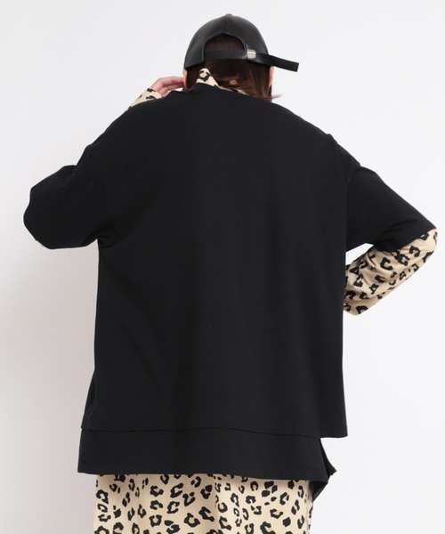 RNA（アールエヌエー）の「M1709 PEEPSカッティングルーズTシャツ（Tシャツ/カットソー・レディース・ホワイト/ブラック/レッド・MEDIUM）」の5枚目の写真