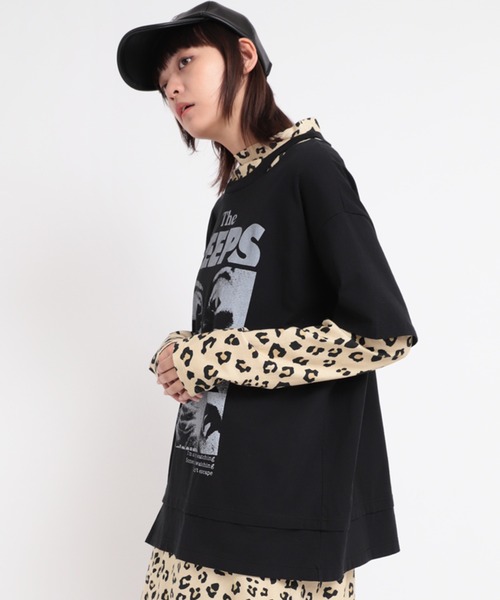 RNA（アールエヌエー）の「M1709 PEEPSカッティングルーズTシャツ（Tシャツ/カットソー・レディース・ホワイト/ブラック/レッド・MEDIUM）」の20枚目の写真