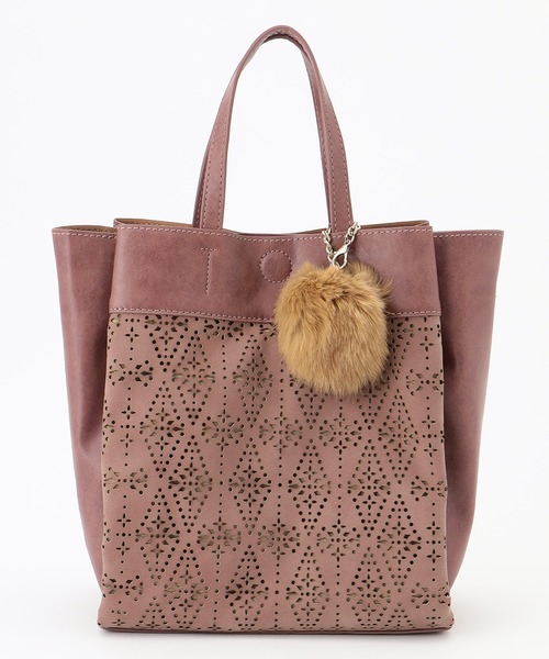 SAC(サック)の「スエード調オリジナルパンチング柄ショルダーバッグ SAC unit(ショルダーバッグ・レディース・ピンク/キャメル/ネイビー/ダークベージュ・FREE)」の4枚目の写真