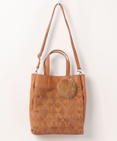 SAC(サック)の「スエード調オリジナルパンチング柄ショルダーバッグ SAC unit(ショルダーバッグ・レディース・ピンク/キャメル/ネイビー/ダークベージュ・FREE)」の12枚目の写真