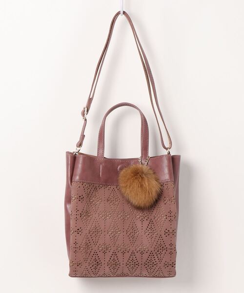 SAC(サック)の「スエード調オリジナルパンチング柄ショルダーバッグ SAC unit(ショルダーバッグ・レディース・ピンク/キャメル/ネイビー/ダークベージュ・FREE)」の18枚目の写真