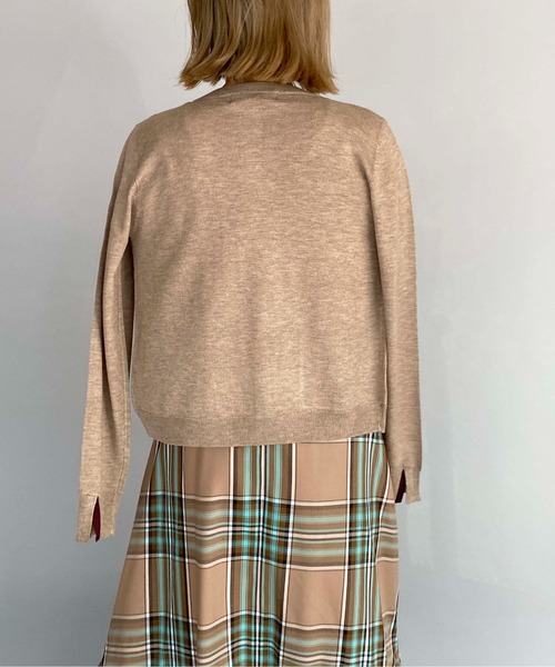 PICCIN(ピッチン)の「シェルボタンバイカラーカーディガン(カーディガン/ボレロ・レディース・ブラック/ライトグレー/ベージュ/ブルー/ピンクベージュ/チェリーピンク・M)」の9枚目の写真