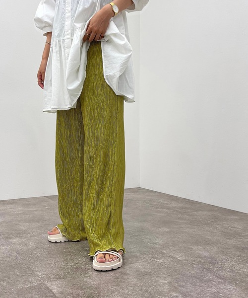 apres jour mignon（アプレジュールミニョン）の「楊柳プリーツイージーパンツ 【ZOZOTOWN限定アイテム】（その他パンツ・レディース・チャコールグレー/ブラック/パープル/ブルー/グリーン系その他3・SMALL/MEDIUM/X-LARGE）」の4枚目の写真