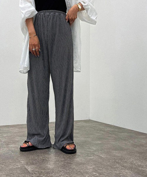 apres jour mignon（アプレジュールミニョン）の「楊柳プリーツイージーパンツ 【ZOZOTOWN限定アイテム】（その他パンツ・レディース・チャコールグレー/ブラック/パープル/ブルー/グリーン系その他3・SMALL/MEDIUM/X-LARGE）」の7枚目の写真