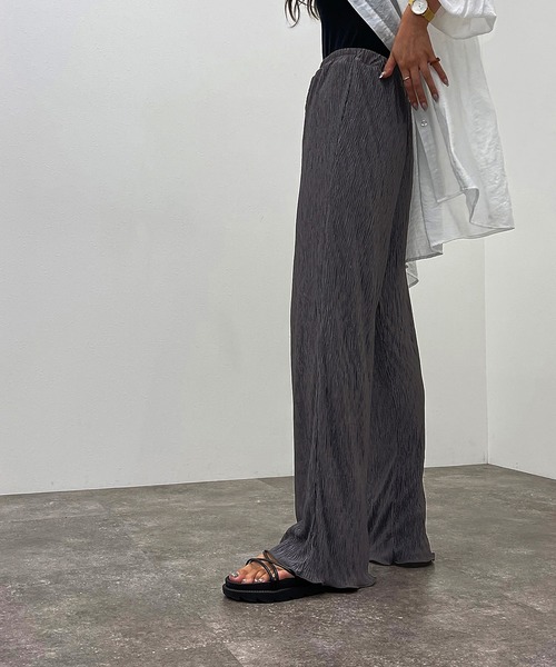 apres jour mignon（アプレジュールミニョン）の「楊柳プリーツイージーパンツ 【ZOZOTOWN限定アイテム】（その他パンツ・レディース・チャコールグレー/ブラック/パープル/ブルー/グリーン系その他3・SMALL/MEDIUM/X-LARGE）」の8枚目の写真