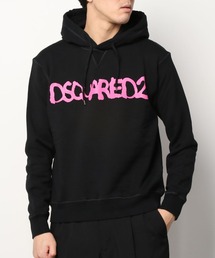 DSQUARED2（ディースクエアード）の「SWEATSHIRT /D2 FLUO HOODIE /COOL FIT /WASH /0212（パーカー・メンズ）」