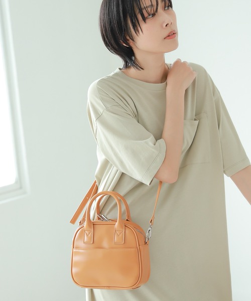 LAKOLE（ラコレ）の「2WAYミニボストンショルダーバッグ / 955920（ボストンバッグ・レディース・ホワイト/ブラック/モカ/オレンジ・FREE）」の4枚目の写真