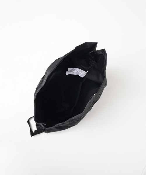 NIKE（ナイキ）の「NIKE STASH TOTE DD1357-010/208（ショルダーバッグ・メンズ・ブラック/ブラウン・ONE SIZE）」の11枚目の写真