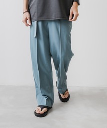 KAZUYUKI KUMAGAI ATTACHMENT（カズユキクマガイアタッチメント）の「WOOL GABAGINE BELTED WIDE　FIT TROUSERS（スラックス）」