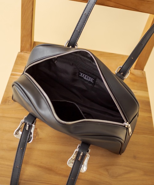 RASVOA（ラスボア）の「バックルミニボストンバッグ（ボストンバッグ・レディース・ブラック・FREE）」の2枚目の写真