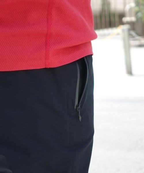 DESCENTE PAUSE（デサントポーズ）の「【デサントポーズ】軽量パッカブルイージースラックス / PACKABLE PANTS（スラックス・メンズ・ブラック/ネイビー・MEDIUM/LARGE/SMALL/XX-LARGE/X-LARGE）」の4枚目の写真