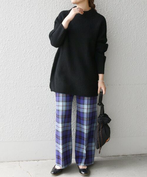 SHIPS any(シップス エニィ)の「SHIPS any:〈ウォッシャブル〉IN.TES.PRA チェック ロング ワイド パンツ(その他パンツ・レディース・パープル/オレンジ・36/38/40)」の17枚目の写真