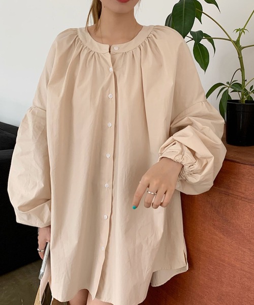 Bifrost(ビフレスト)の「ランタンスリーブシャツワンピース(シャツワンピース・レディース・ベージュ/ネイビー・F)」の1枚目の写真