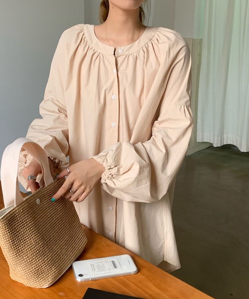 Bifrost(ビフレスト)の「ランタンスリーブシャツワンピース(シャツワンピース・レディース・ベージュ/ネイビー・F)」の6枚目の写真