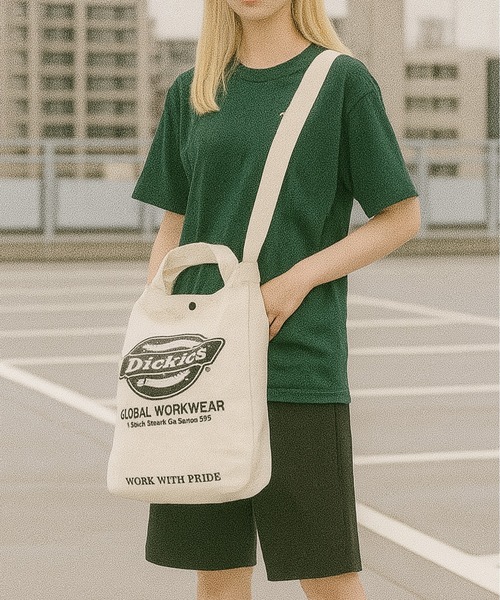 Dickies（ディッキーズ）の「【DICKIES/ディッキーズ】ロゴアートワークプリント キャンバス2WAYショルダーバッグ（ショルダーバッグ・レディース・ホワイト/ブラック/ネイビー/レッド・F）」の11枚目の写真