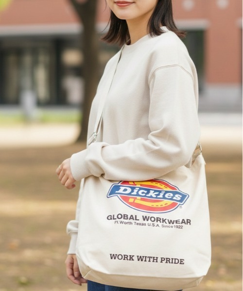 Dickies（ディッキーズ）の「【DICKIES/ディッキーズ】ロゴアートワークプリント キャンバス2WAYショルダーバッグ（ショルダーバッグ・レディース・ホワイト/ブラック/ネイビー/レッド・F）」の18枚目の写真