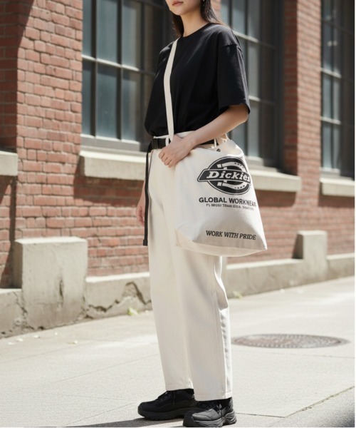 Dickies（ディッキーズ）の「【DICKIES/ディッキーズ】ロゴアートワークプリント キャンバス2WAYショルダーバッグ（ショルダーバッグ・レディース・ホワイト/ブラック/ネイビー/レッド・F）」の22枚目の写真