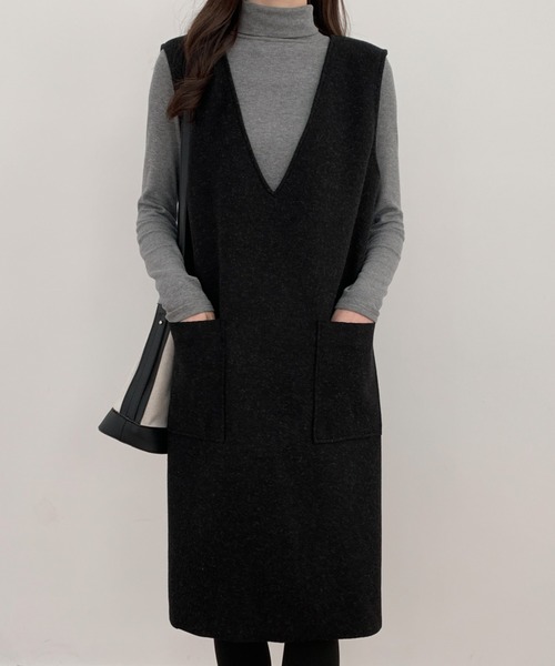 ABITOKYO(アビトーキョー)の「ニットメルトンVネックジャンパースカート(ジャンパースカート・レディース・グレー/キャメル/ブルーグレー/ライトグリーン/チャコールグレー/グリーン/ネイビー/ブラック/ベージュ・M/L/XL)」の21枚目の写真