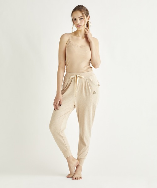 Chut！ INTIMATES（シュットインティメイツ）の「【綿100%】サルエルパンツ (C364)（ルームウェア/パジャマ・レディース・ライトベージュ/パープル・L/M）」の6枚目の写真