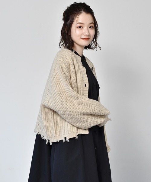 RETRO GIRL（レトロガール）の「ダメージショートカーデ（カーディガン/ボレロ・レディース・グリーン/アイボリー/ボルドー/ブラック系その他・FREE）」の2枚目の写真