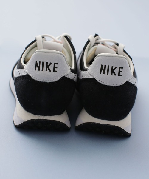 NIKE(ナイキ)の「NIKE/ナイキ ワッフル トレーナー 2 PS(スニーカー・キッズ・ホワイト/ブラック・19/18/17/20)」の10枚目の写真