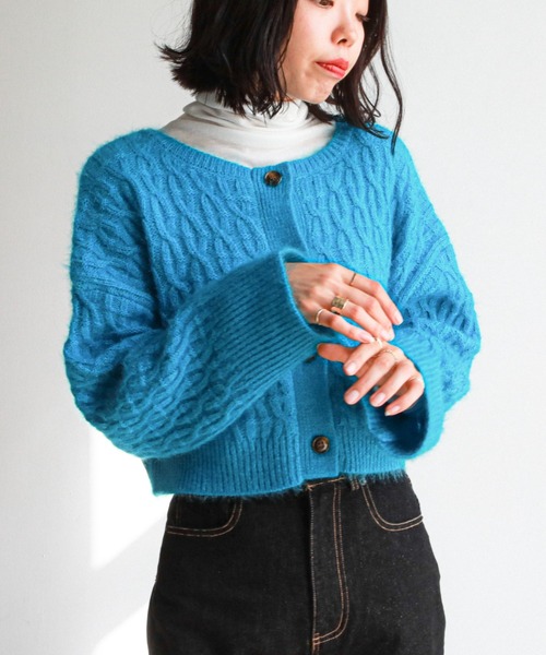 feepur（フェピュール）の「《ウォッシャブル》ネコヤーンケーブル2wayニットカーディガン（カーディガン/ボレロ・レディース・オフホワイト/ブラック/ブラウン/オリーブ/ブルー/オレンジ・MEDIUM）」の5枚目の写真