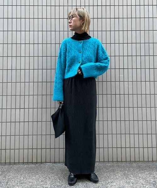 feepur（フェピュール）の「《ウォッシャブル》ネコヤーンケーブル2wayニットカーディガン（カーディガン/ボレロ・レディース・オフホワイト/ブラック/ブラウン/オリーブ/ブルー/オレンジ・MEDIUM）」の16枚目の写真