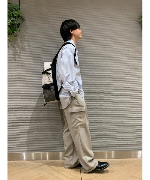 niko and...（ニコアンド）の「オリジナルベルトデイパック　16L（バックパック/リュック・レディース・チャコール/ブラック/キャメル/ダークグレー/オフホワイト・0）」の12枚目の写真