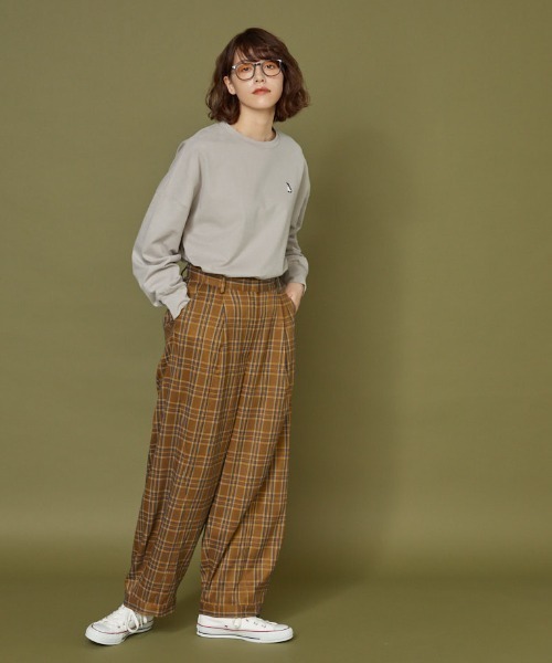 idem（イデム）の「loose tuck check pants/チェックワイドパンツ（その他パンツ・レディース・ブラウン/グレー・FREE/SMALL）」の11枚目の写真