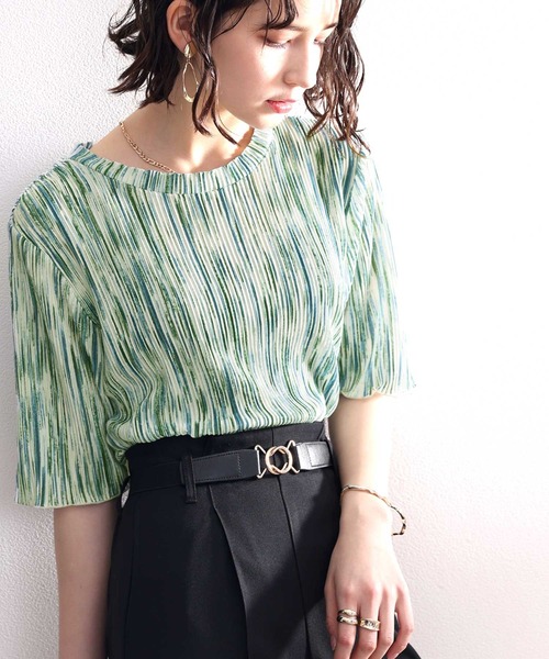 classicalelf(クラシカルエルフ)の「プリーツLOVER。メロープリーツ5分袖トップス(Tシャツ/カットソー・レディース・ライトグリーン/ライトグレー/アイボリー/グレー/グリーン系その他/グレイッシュベージュ/オレンジ系その他/その他1/ピンクベージュ/ブラック/モカ・X-LARGE/MEDIUM/LARGE/SMALL)」の8枚目の写真