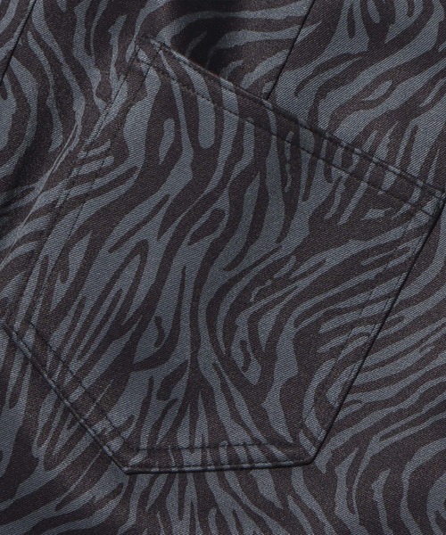 atmos pink（アトモスピンク）の「atmos pink ゼブラ柄台形ミニスカート（スカート・レディース・ホワイト/ブラウン/ブルー・S/M）」の6枚目の写真