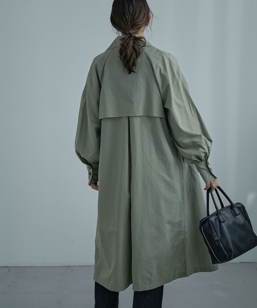 Fashion Letter(ファッションレター)の「ボリュームスリーブバックタックロングトレンチ(トレンチコート・レディース・ブラック/ベージュ/ライトカーキ/アイボリー・M)」の19枚目の写真
