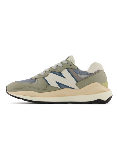 NEW BALANCE(ニューバランス)の「M5740(スニーカー・メンズ・グレー系その他・22.5cm/23.5cm/24.5cm/25.5cm/26.5cm/27.5cm/28.5cm/30.0cm/23.0cm/24.0cm/25.0cm/26.0cm/27.0cm/28.0cm/29.0cm)」の4枚目の写真