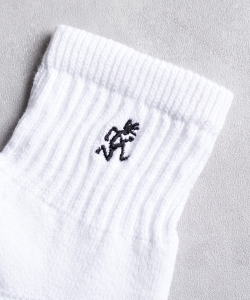 And A（アンドエー）の「GRAMICCI グラミチ / MIU EMB SOCKS ワンポイント刺繍リブソックス（3足セット） / SX-M22（ソックス/靴下・メンズ・グレー/ホワイト・FREE）」の5枚目の写真