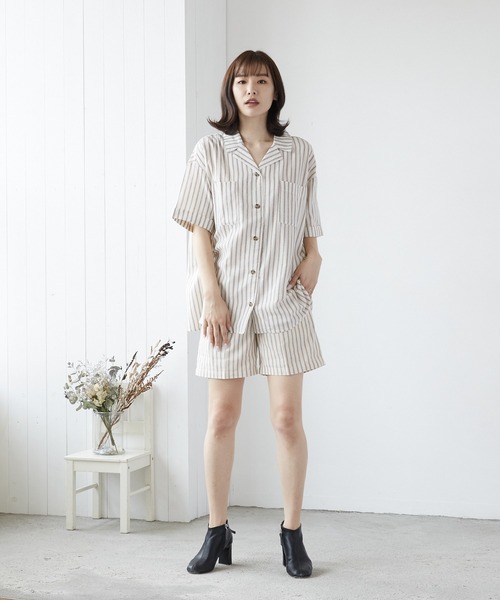 Mayree（メイリー）の「【Mayree】ストライプタックショートパンツ　セットアップ可（スラックス・レディース・アイボリー/ライトカーキ・FREE）」の3枚目の写真