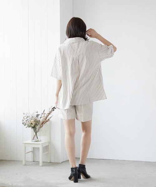 Mayree（メイリー）の「【Mayree】ストライプタックショートパンツ　セットアップ可（スラックス・レディース・アイボリー/ライトカーキ・FREE）」の5枚目の写真