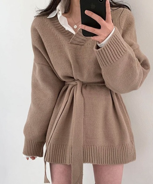 BEIDELLI（ベイデリー）の「[BELLIDE MADE] Vネックベルテッドルーズニットワンピース（ワンピース・レディース・ブラック/モカ/カーキ/イエロー・FREE）」の13枚目の写真