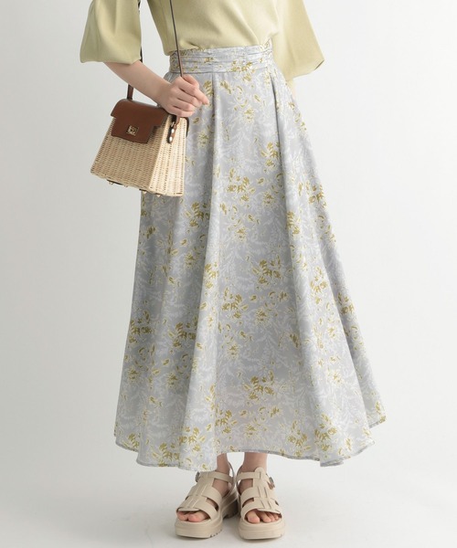 Andemiu（アンデミュウ）の「スカッターフラワースカート273192（スカート・レディース・パープル/ブラウン/グレー・FREE）」の2枚目の写真