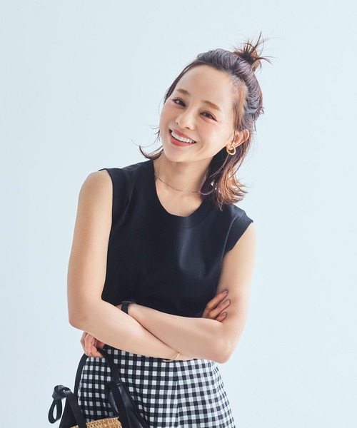 KOBE LETTUCE(コウベレタス)の「シルケットノースリーブトップス(Tシャツ/カットソー・レディース・ブラック/ホワイト・S/M)」の3枚目の写真