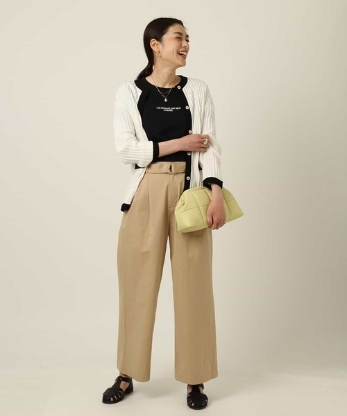 a.v.v（アーヴェヴェ）の「ハイウエストチノワイドパンツ（チノパンツ・レディース・ベージュ/ブラック・38/34/36/42/40）」の3枚目の写真