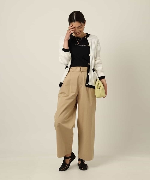 a.v.v（アーヴェヴェ）の「ハイウエストチノワイドパンツ（チノパンツ・レディース・ベージュ/ブラック・38/34/36/42/40）」の4枚目の写真